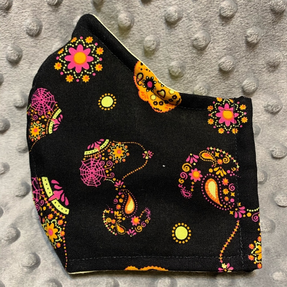 Women’s / Teen fabric face mask Snoopy Sugar Skull
